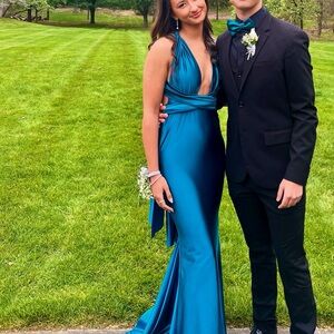 Portia and Scarlet Prom Dress